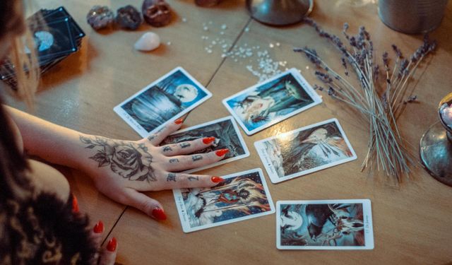 Tarot Tek Kart Aşk | Ne Anlama Gelir | Aşkın Kapılarını Aralamak