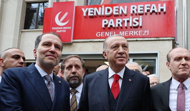 AK Parti ile ön görüşme gerçekleşti: Yeniden Refah'tan ittifak için 3 il sınırı