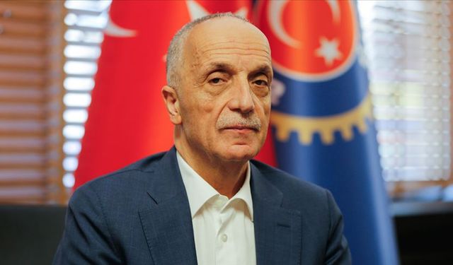 Ergün Atalay toplantıda konuştu: İki dakika düşünün, bu ücretle geçinilebilir mi?