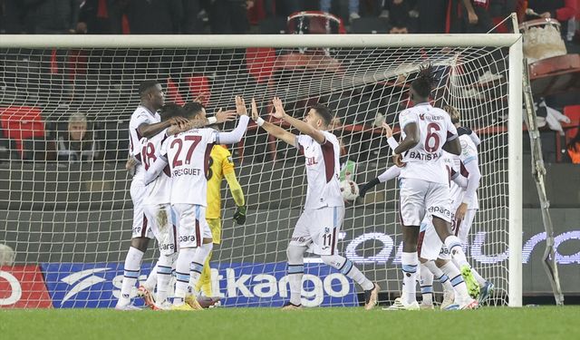 İstanbulspor-Trabzonspor maçının muhtemel 11'leri: Saat kaçta, hangi kanalda?