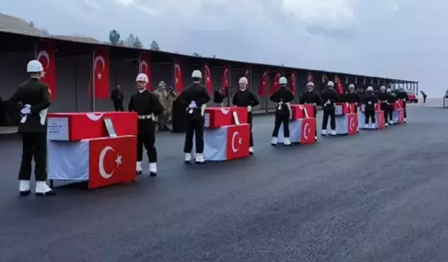 Pençe-Kilit şehitleri Şırnak’taki törenin ardından memleketlerine uğurlandı