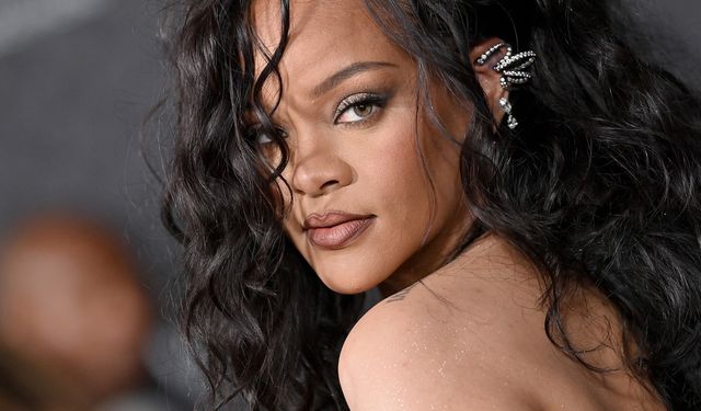 Rihanna'nın Kullandığı Parfüm Ortaya Çıktı!