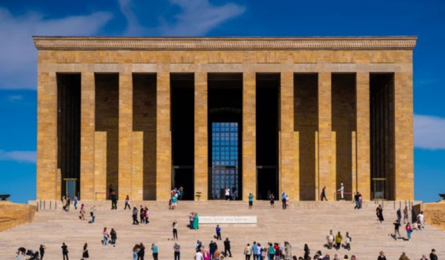 Anıtkabir'de 'şeriat' sloganı atmıştı! O şahıs için istenen ceza belli oldu