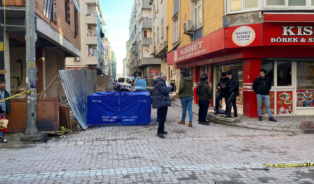 İstanbul'da kan donduran vahşet! Arkadaşının kafasını kesip balkondan attı