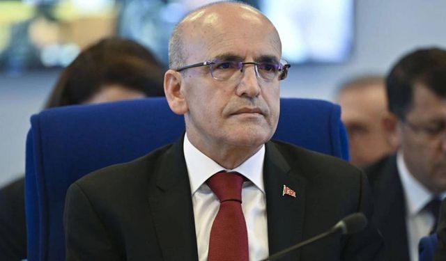 Mehmet Şimşek'ten hedefe devam mesajı: Spekülasyonlara itibar etmeyin