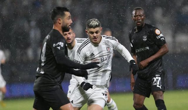 Beşiktaş, deplasmanda Pendikspor'a 4-0 kaybetti