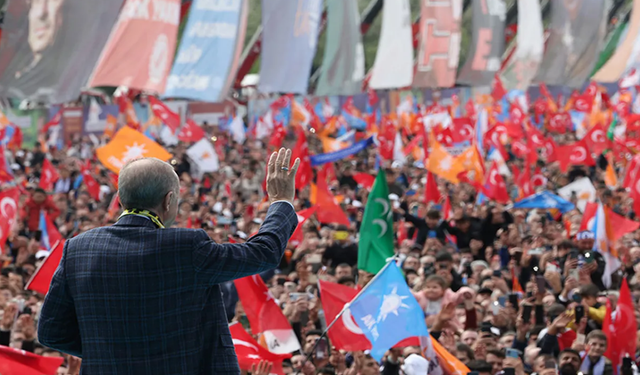 Cumhurbaşkanı Erdoğan sahaya iniyor! 7 bölge 50 ilde miting yapacak