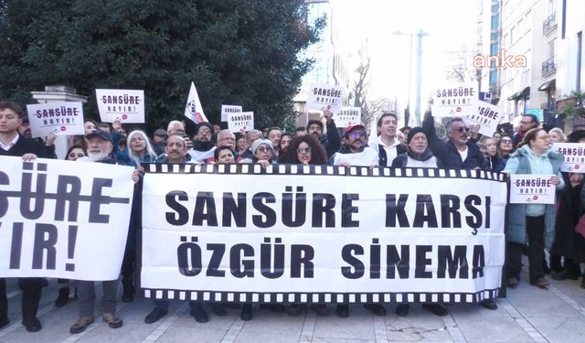 İstanbul'da Kızıl Goncalar Protestosu!