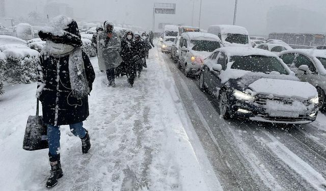 Meteoroloji uzmanı Güven Özdemir açıkladı: Kar geliyor!