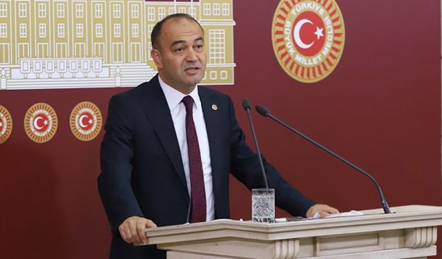 CHP'li Özgür Karabat: Deprem yalanları büyüyor, harcamalarda büyük çelişkiler var