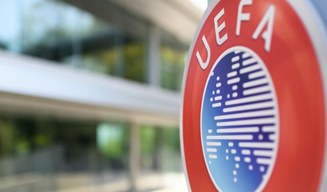 Galatasaray ve Fenerbahçe Avrupa kadrolarını UEFA'ya bildirdi