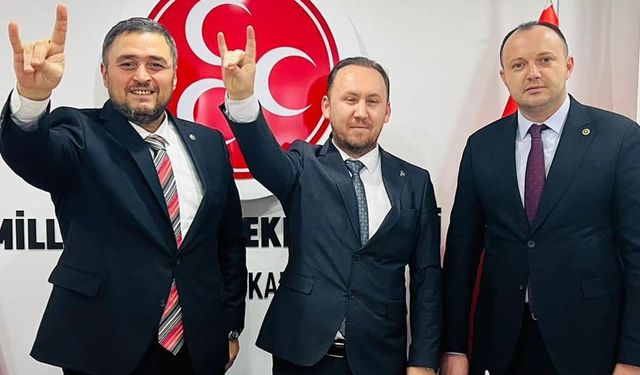 Gelecek Partisi Bolu yönetimi topluca istifa edip, MHP'ye geçti