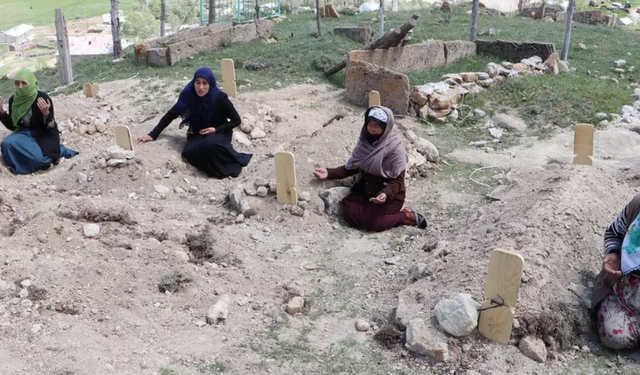 Kız kaçırma husumeti katliama dönüştü! Mezar başındaki acılı eşler yürek yaktı