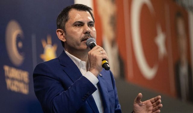 AK Parti İstanbul adayı Murat Kurum'dan öğrencilere 10 bin TL destek