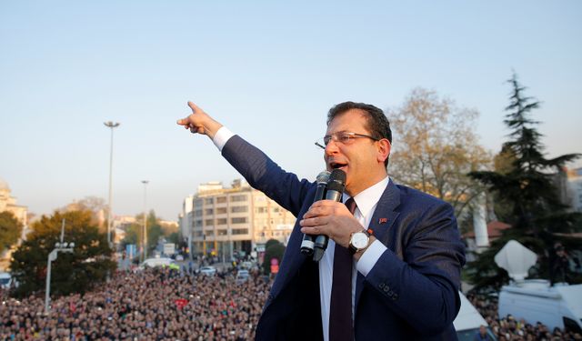 Ekrem İmamoğlu bakanlara yüklendi: Bunlar kendilerine fazla mesai de yazdırır...