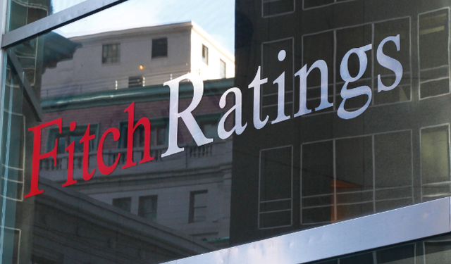 Fitch Türkiye'nin kredi notunu yükseltti