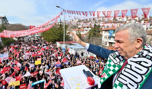 Mansur Yavaş'tan basılan fotoğrafları hakkında açıklama: Belli ki bir şeyler planlanıyor