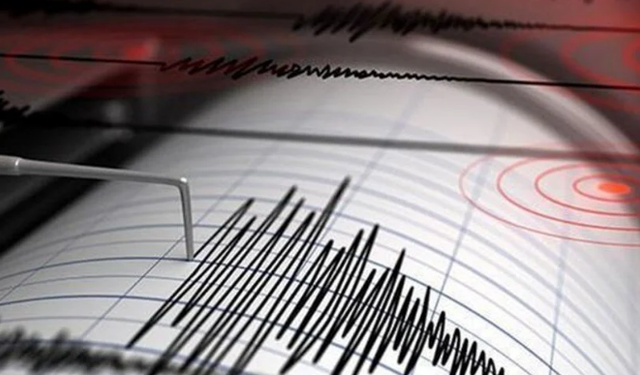 Yunanistan'da peş peşe şiddetli depremler! Türkiye'de de hissedildi