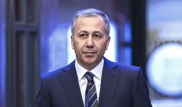 Bakan Yerlikaya'dan flaş Diyarbakır ve Mardin kararı! 'İstiklal Marşı okutulmadı'