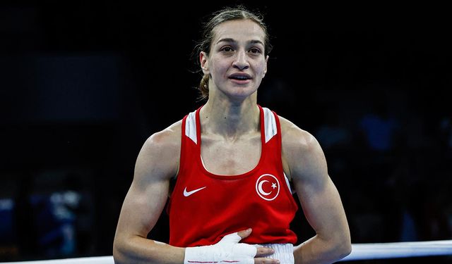 Milli boksör Buse Naz Çakıroğlu Avrupa şampiyonu oldu