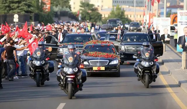 Cumhurbaşkanı Erdoğan'ın konvoyu geçerken tepki gösteren çocuğa gözaltı!