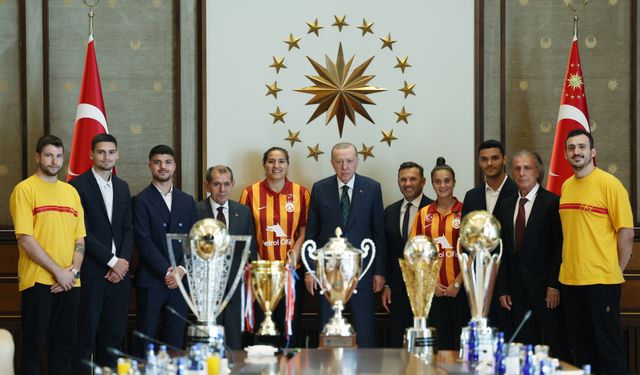 Cumhurbaşkanı Erdoğan, Galatasaray heyetini ağırladı