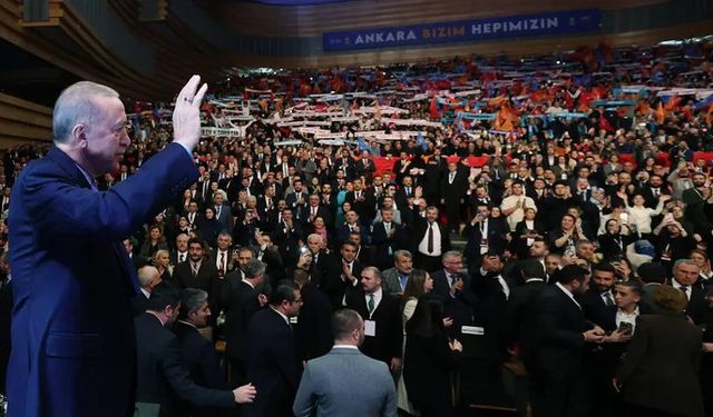 AK Parti, 541 belediye başkanı ile kampa giriyor: Gündem oy kaybı