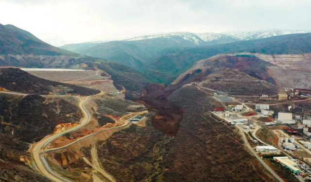 İliç'teki maden faciasında toprak altında kalan son 5 işçinin de cenazesine ulaşıldı