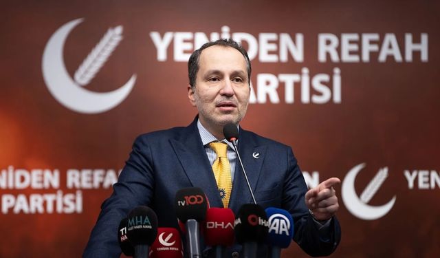 Yeniden Refah Partisi'nden sokak hayvanları yasasında AK Parti'ye ters köşe