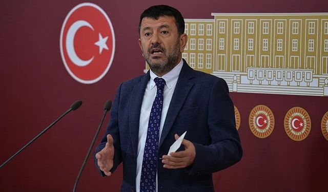 Veli Ağbaba'dan Bakan Yumaklı'ya: Başörtüsü senin kendi beceriksizliklerini kapatma aletin değil