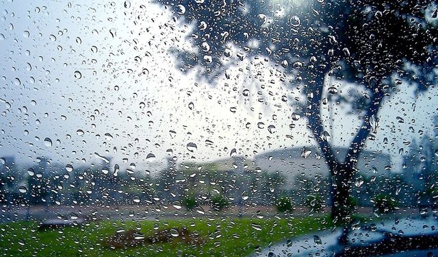 Meteoroloji raporu: Sağanak yağış ve yıldırım uyarısı