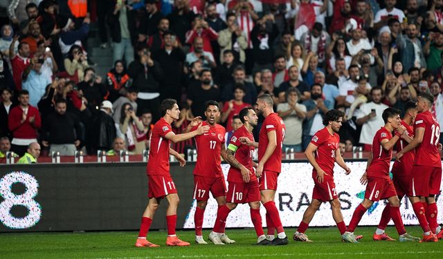 Türkiye, Karadağ'ı da yenerek liderliğini sürdürdü