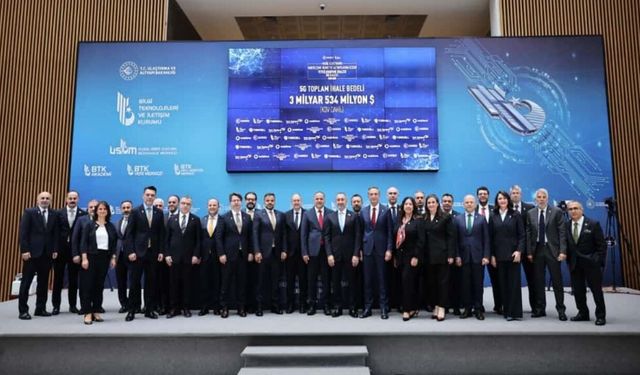Bakan Uraloğlu: "Türkiye'yi iletişimde ileriye taşıyacak 5G ihalemizi gerçekleştirdik"