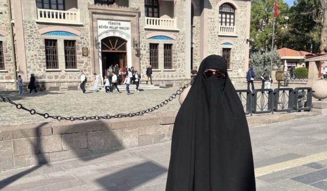 Ankara'da kara çarşafla dolaşan erkek gözaltına alınmıştı: ‘Sosyal deney’ savunması
