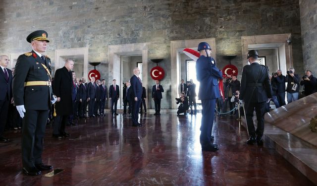 Cumhurbaşkanı Erdoğan ve devlet erkanı, Anıtkabir’i ziyaret etti