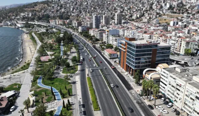 İzmir Büyükşehir 30 ilçedeki toplam rakamı paylaştı: 153 km uzunluğuna 500 bin ton ağırlığına ulaştı!