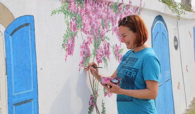 Menderes'te sanat sokağa taştı: Duvarlar artık rengarenk!