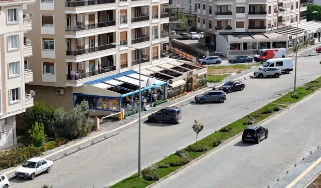 Tire Belediyesi'nden gölgelik devrimi: Artık izinli, estetik ve standart olacak!