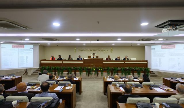 Başkan Kınay muhtarlarla bir araya geldi: "Tüm mahallelerimiz bizim için birinci sırada"