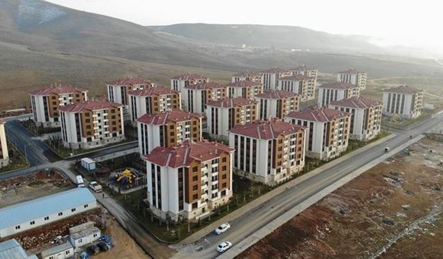 İzmir'de 3+1 Daire Fırsatı: Karabağlar'da Mahkeme Bu Fiyatı İstedi
