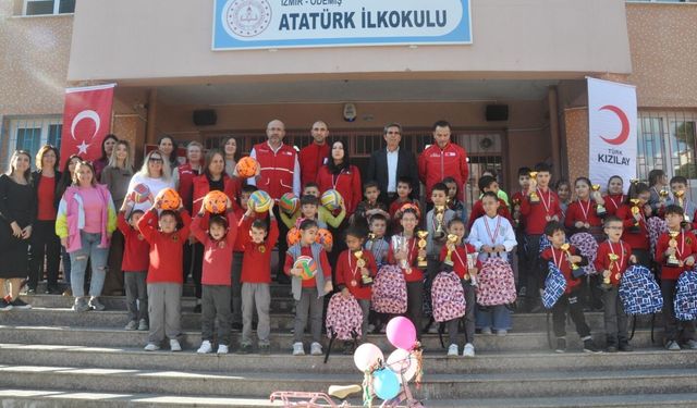 Ödemiş'te Kızılay’dan örnek kampanya: En çok bağışçı getiren öğrencilere ödül