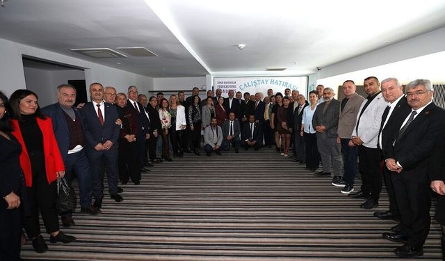 Türkiye'nin dört bir yanından muhtarlar İzmir'de buluştu