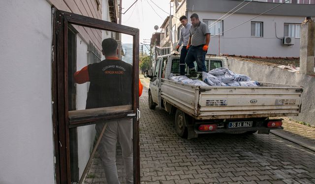 Kış geldi, İzmir'de dayanışma başladı: Belediyeden vatandaşlara kömür desteği!