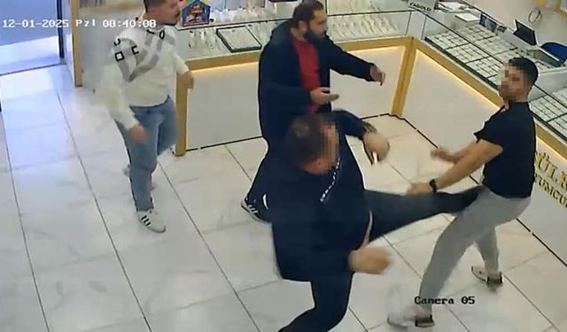 İzmir Menderes'te kuyumcu kavgası: Müşteri tartışması yumruklu kavgaya dönüştü