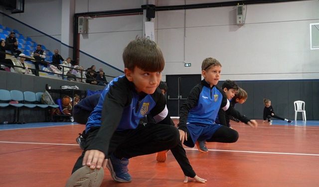 Sporcu olmak isteyen çocuklar dikkat! İzmir'in tüm ilçelerinde yetenek ölçümleri başladı
