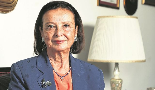 Beyaz'la Joker'de soruldu: Türkiye'nin ilk kadın valisi kimdir?
