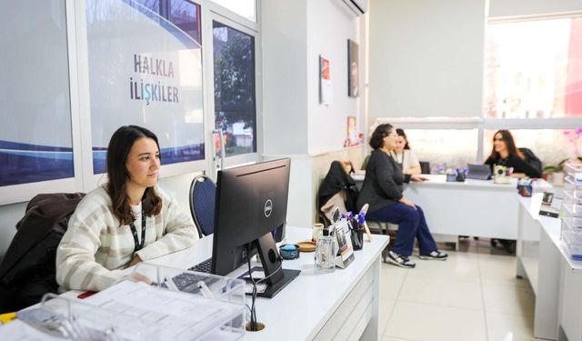 İzmirliler belediyeye hızlı ulaşıyor: Çözüm Masası'na yoğun ilgi