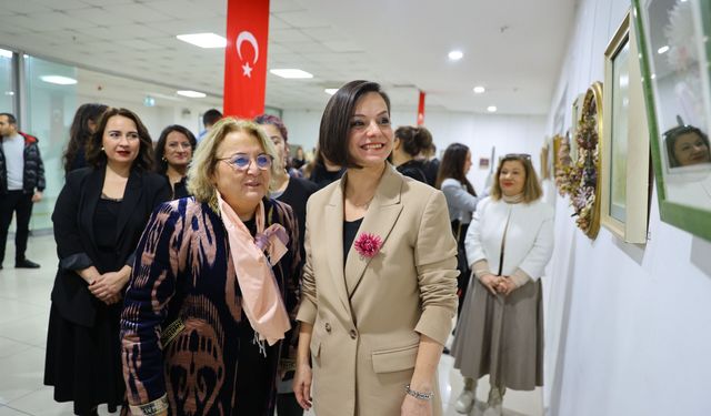 İzmir'de kozalar çiçek açtı: Karabağlar'da Kozanın Hafızası Sergisi 31 Ocak’a kadar açık