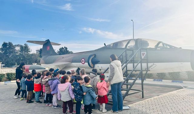 İzmirli çocuklara tatil sürprizi: Astronomi, Havacılık ve Uzay Kampüsü'nü ziyaret ettiler!
