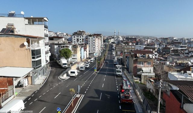 Bozyaka'nın trafiği rahatladı: Dostluk Bulvarı’nda yeni bağlantı yolu açıldı